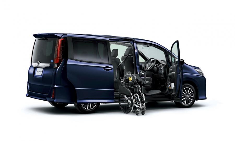  Toyota Noah 2015 года  (фото 19 из 20)